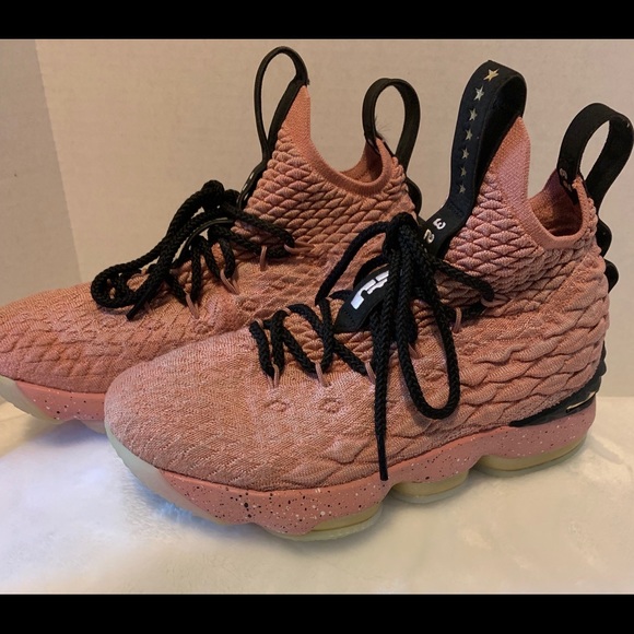 **SOLD** LeBron 15 limited GS rust pink - Picture 3 of 8